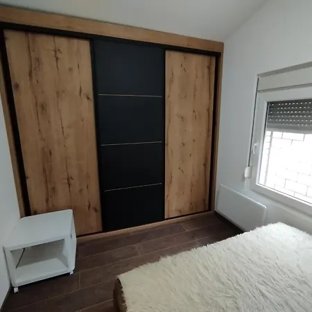 Kosmaj Kosutica - Marija I Ksenija * Koracica