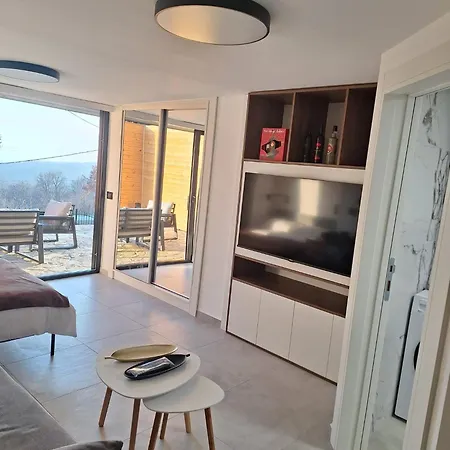 Kosmaj Kosutica - Marija I Ksenija Lejlighed Koracica